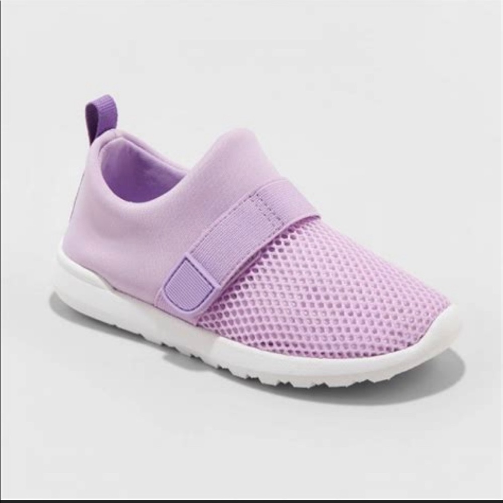 Toddler Austen Apparel Water Shoes - Cat &
Jack Purple size 8